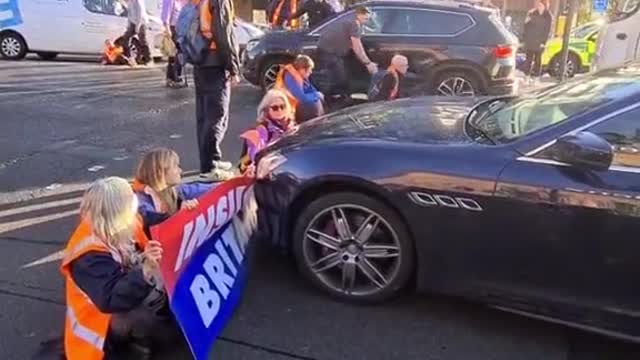 Police arrested 38 Climate change Protestors near the Blackwall Tunnel entrance London