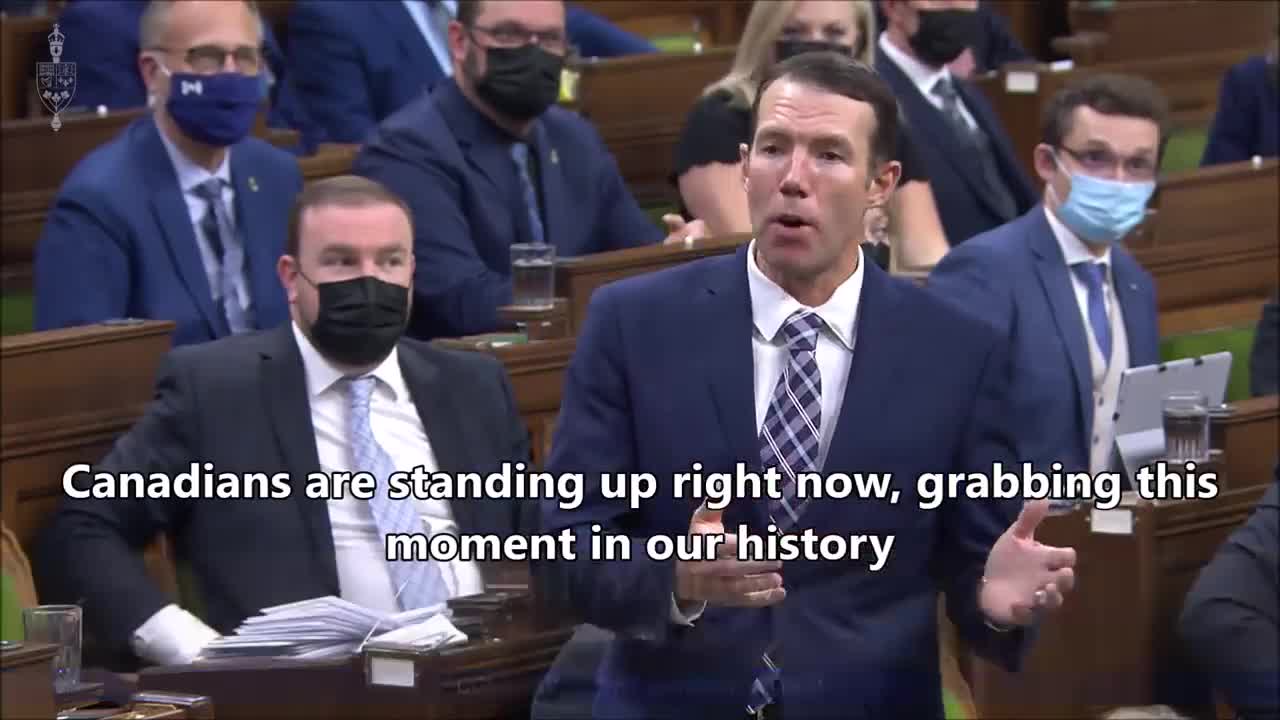 Trudeau Gets Booed and Hissed as He Runs Away from Questions