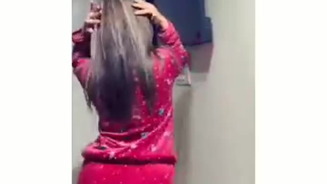 Anjali Arora Hot Dance Instagram Reels