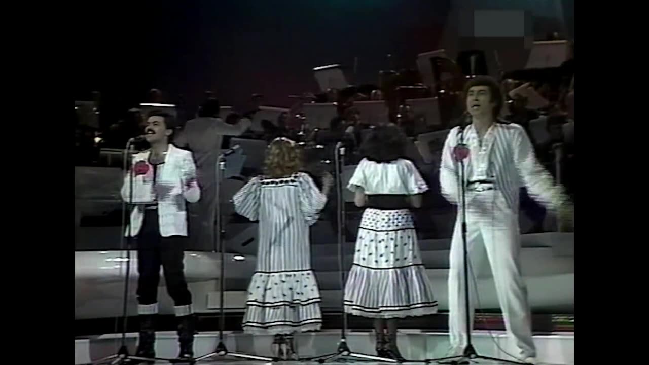 1978 Turkey: Nilüfer & Nazar - Sevince (18th place at Eurovision Song Contest in Paris)