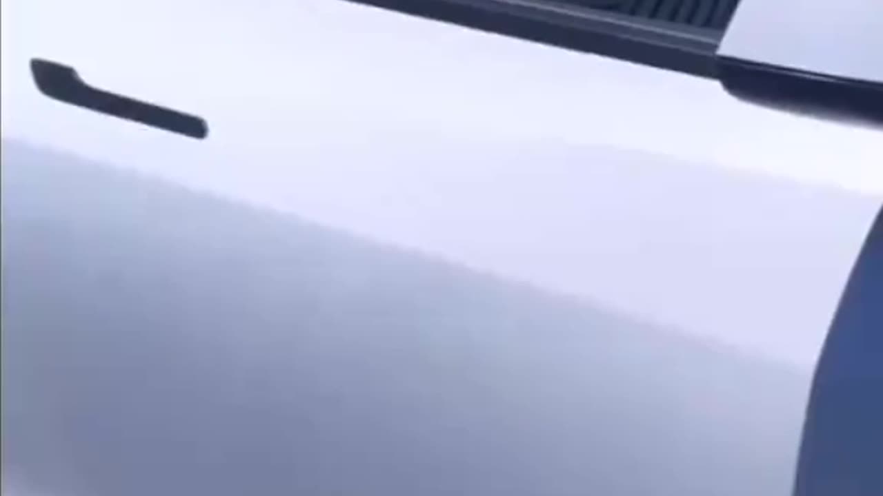 Good Samaritans intervene and aid a man during a carjacking incident.
