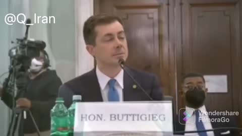 Look at him and laugh 😁 😁