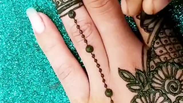 Arabic style heena disgine