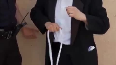 Amazing prank on a police officer