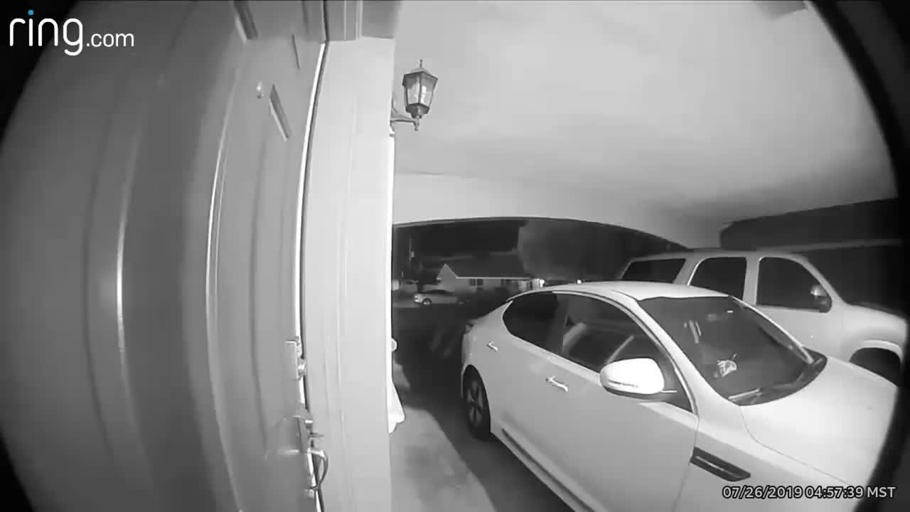 Neighbor Warns Family About Fire Next Door Seen Via Ring Video Doorbell | RingTV 2020