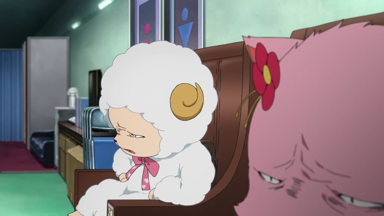 Amagi Brilliant Park - kids hitting Macaron and Tiramy