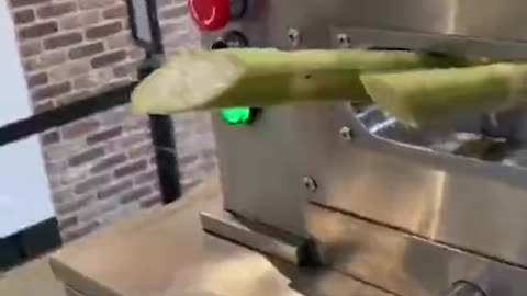 How do you press your sugarcane