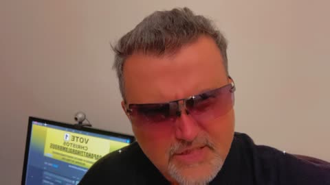 LIVE and EXCLUSIVE to Facebook: Senator Papahatziharalambrous! 👀