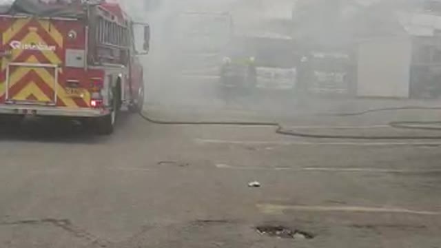 Cuerpo de Bomberos atendió incendio de un bus en Bucaramanga