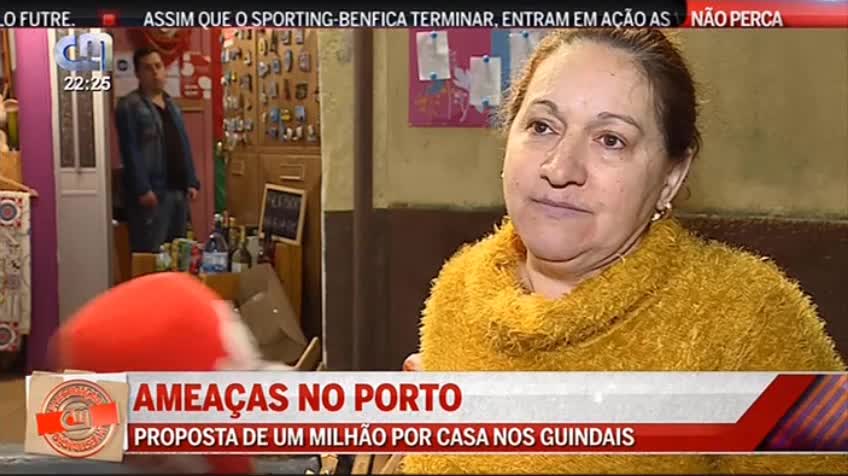 Idosa de 81 anos pressionada para deixar casa