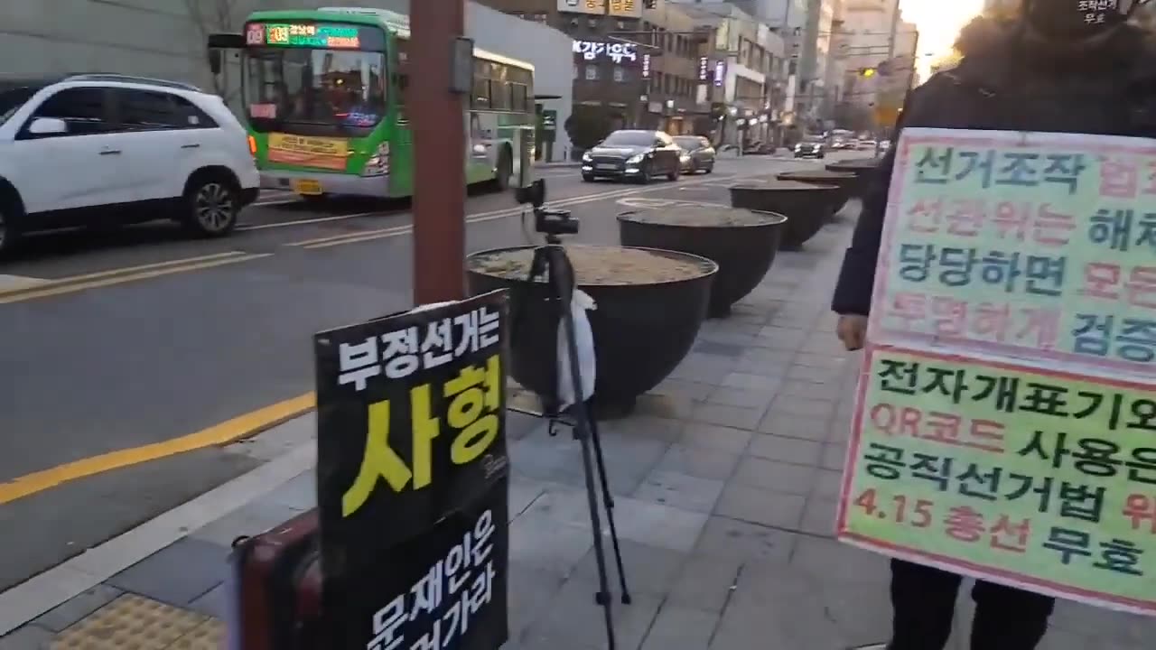 20210106_V3_S01(VqC-6UgUMTo)끝까지 싸워야 됩니다! 무조건 알려야 합니다! 모일때 모여야 합니다! 강남역에서