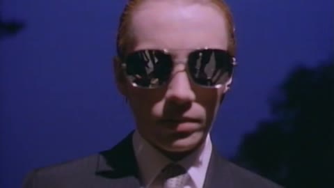 Eurythmics - Love Is A Stranger