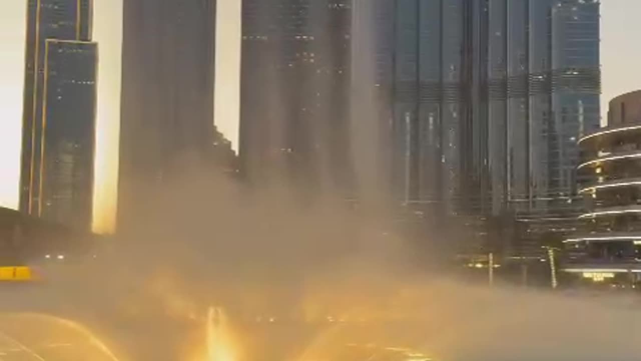 Burj Khalifa fountain dancing