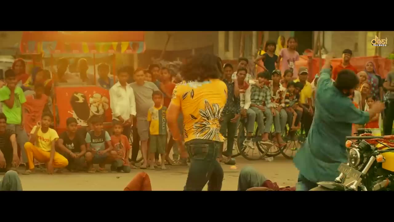 Tere Yaar Ne Kholiya Center Song