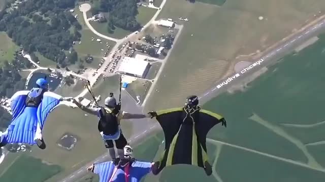 Stunt paragliding