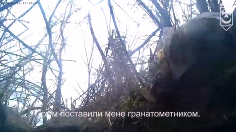 Crazy footage of Ukrainians defending their trench from Russian assault