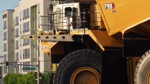 CAT 798AC Truck 🚚 and CAT 995 Loader