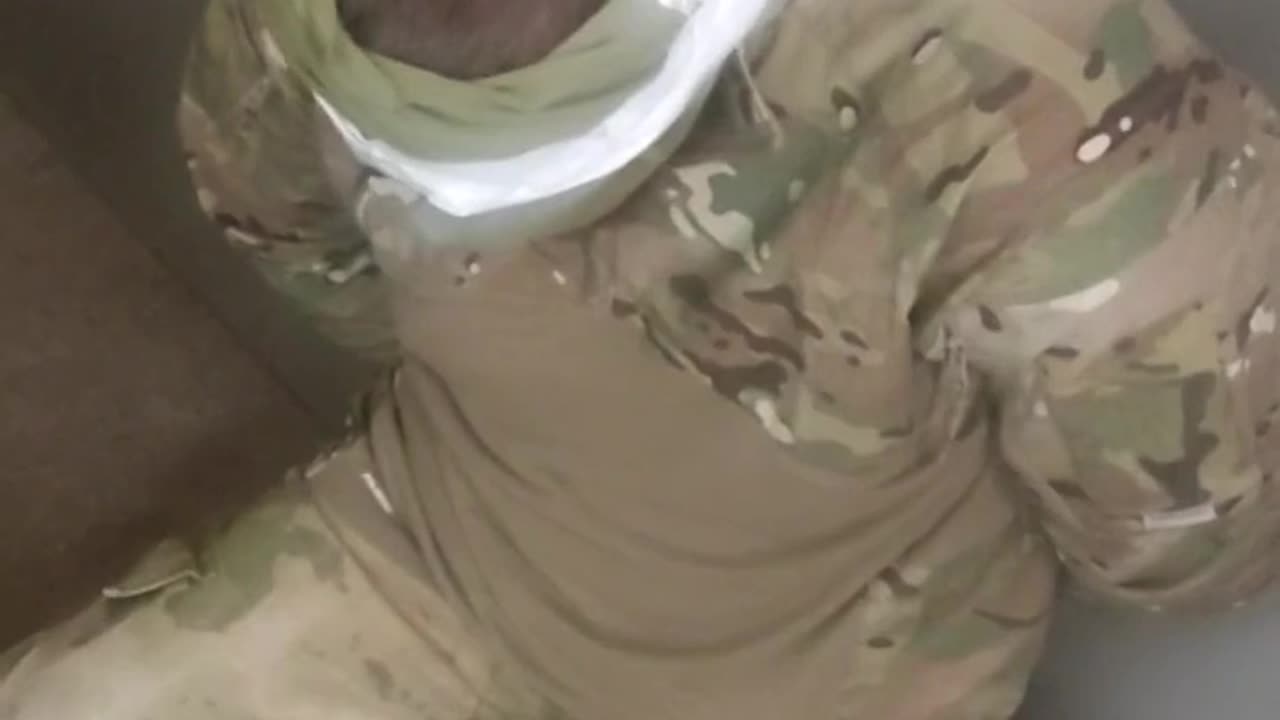 Russian soldiers captured a Ukrainian Armed Forces saboteur