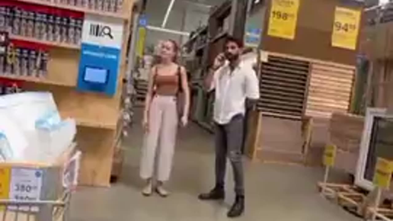 MAN SHAMES POLISH WOMAN FOR HAVING AN INDIAN PARTNER..mp4