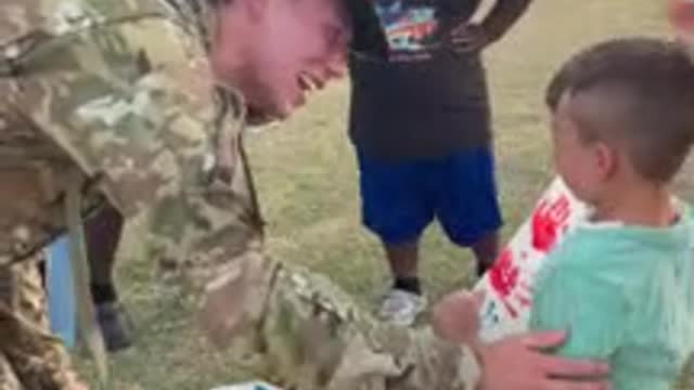 kid weeps upon reuniting with his military father after nine months