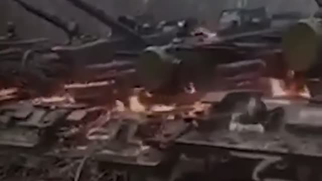 Ukrainian army burns Russian tanks 🔥, Kherson , Ukraine