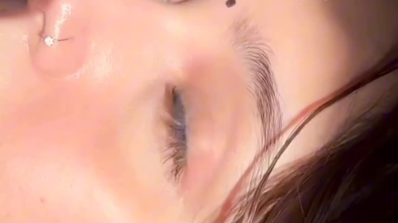 Her Eyes are damn Cute