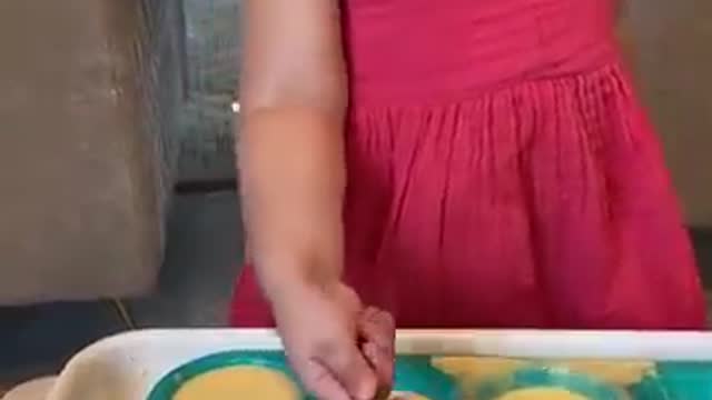 2_Year_Old_Makes_Breakfast