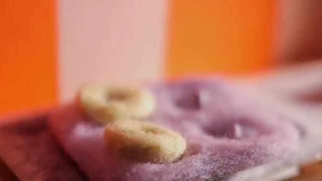 Doughnut extended version / stop-motion animation