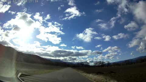 21.02.2022 Dans les Alpes de Haute Provence, pas de Chemtrails = retour des vrais nuages !