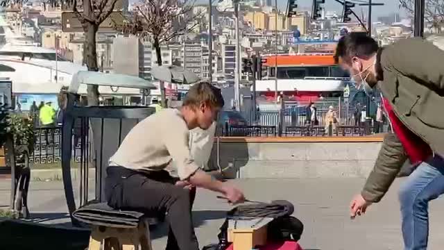 Street musician Istanbul