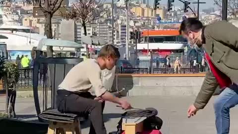 Street musician Istanbul