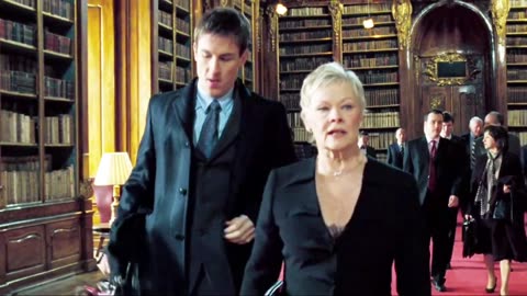 Batman Jame Bond | Tenet | Portuguese Language Practice