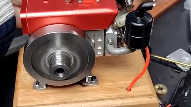 enginediy_official Enginediy · 6天前 Mini Single-cylinder Four-stroke Gasoline Engine Internal Combustion Engine -Speed Up to 12000rpm