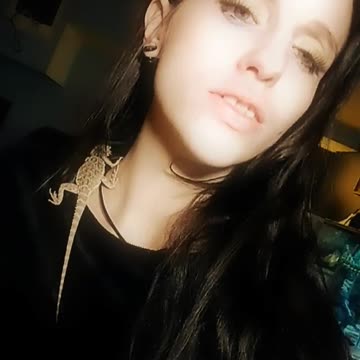 Lizard Lady is hot!!!