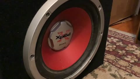 Bass Testing my cousin’s old Sony Xplod 12”