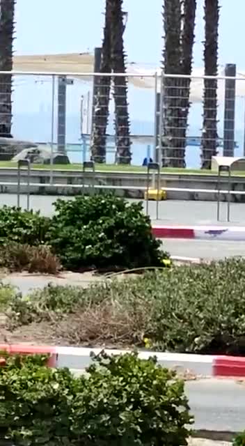 Public Beach CLOSED to un-Vax'd in Israel