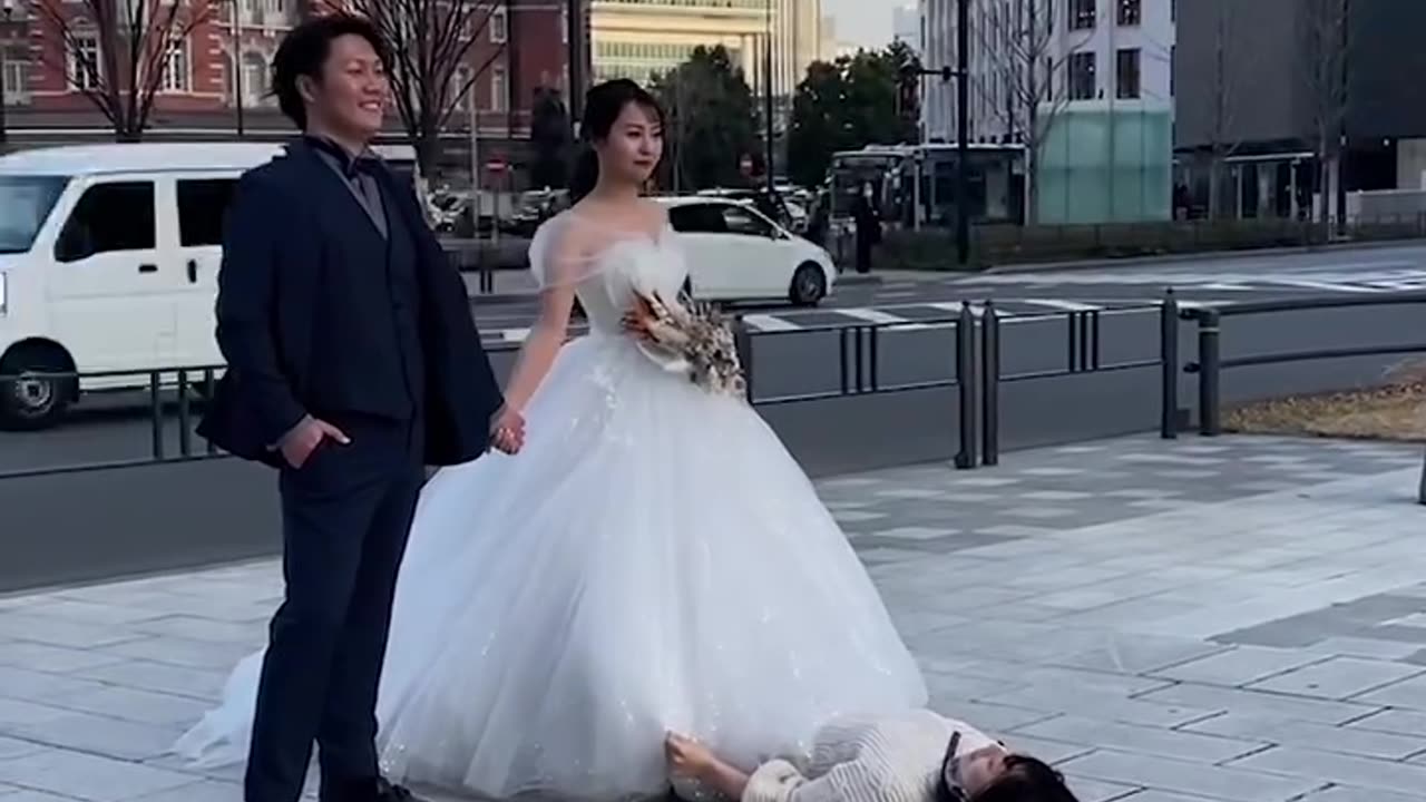 Going The Extra Mile For Wedding Photos...