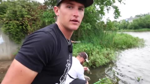 LIVEBAIT Fishing HIDDEN Pond (CATCH and COOK)