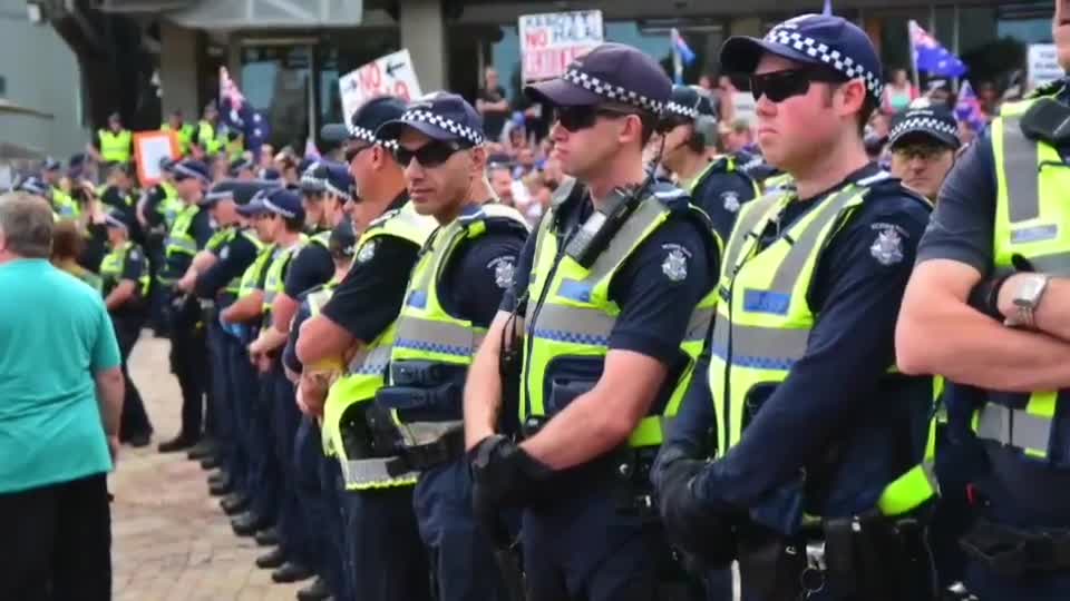 Australie : 24 000 enfants seront vaccinés . Les parents n'auront pas accès.