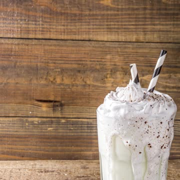 Keto Low Carb Vanilla Milkshake - Yummy - #shorts