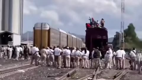 Mexico Starts Blocking the Path for Migrants- Go Patriots