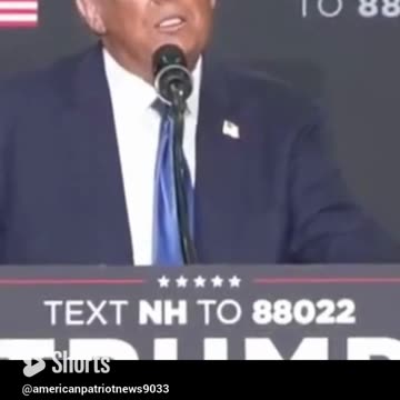 Trump hilariously mocks Biden for walking up Air Force One 'children stairs.' 🤣