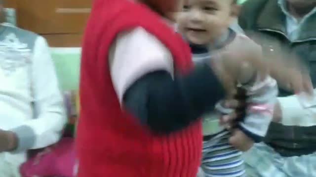 Baby dancing || funny dance||