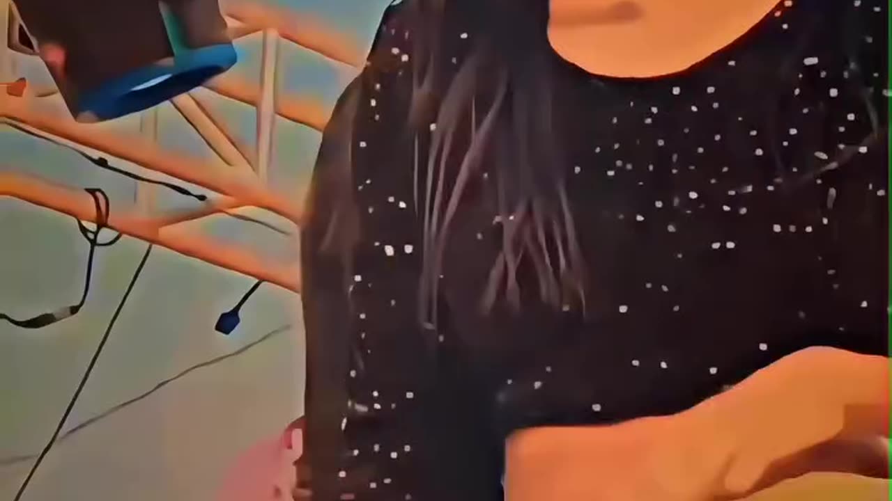 anushka sen Hot Dance