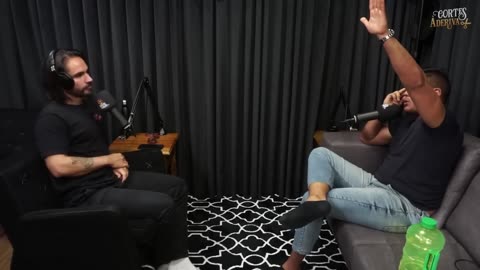 CANAIS DE REACT COMUNISTAS À Deriva Podcast