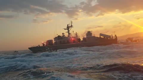 Hrvatska mornarica uz baklje ispratila Olivera do Korčule