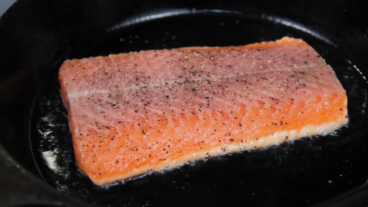 Salmon with Spinach and Capers