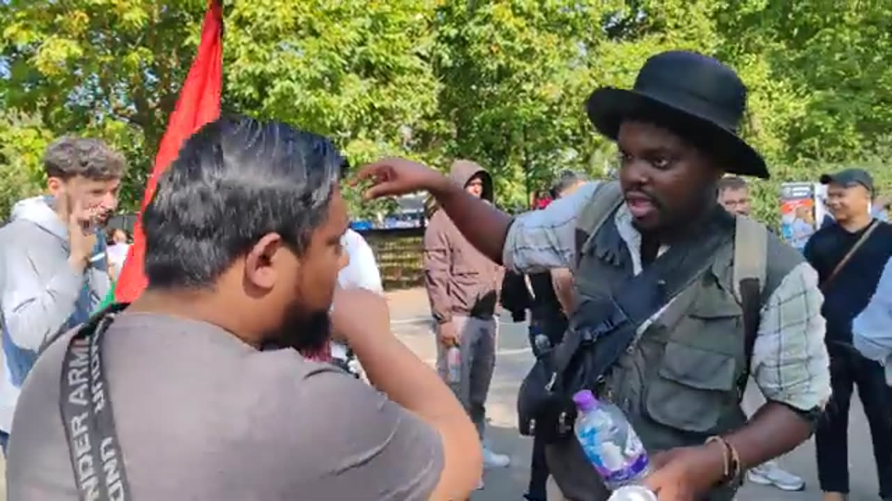 Unitran Monotheist challenge Muslim_ speakers corner