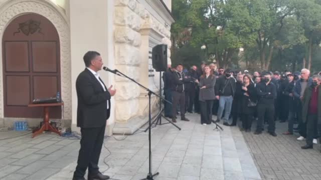 Виталий Габния рассказал протестующим об итогах встречи с Асланом Бжания