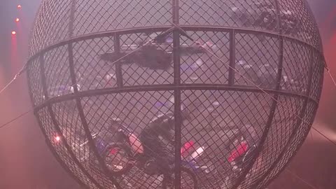 10 motorcycles running at the same time in Death Ball